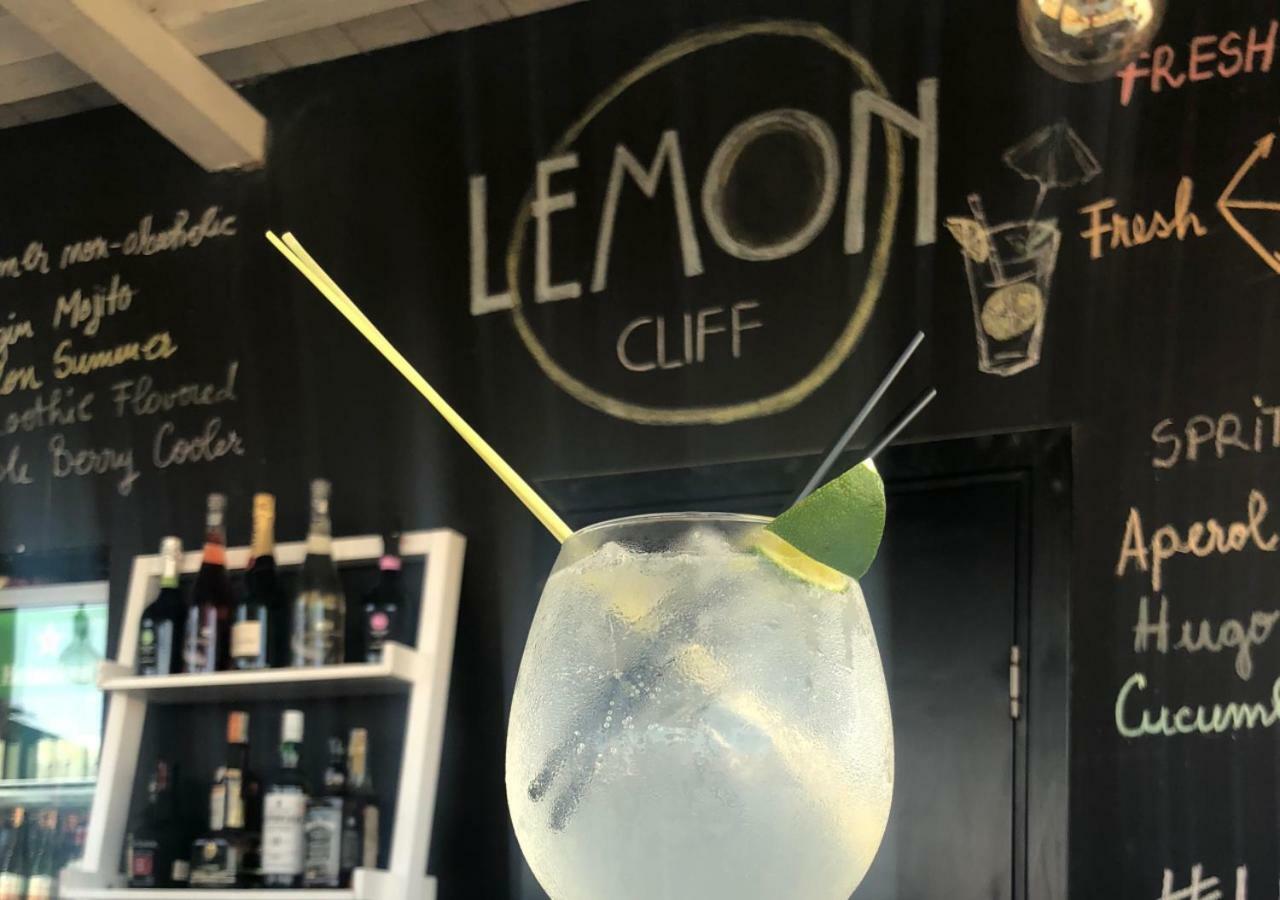 Lemon Cliff Luxury B&B Mamaia Exterior foto