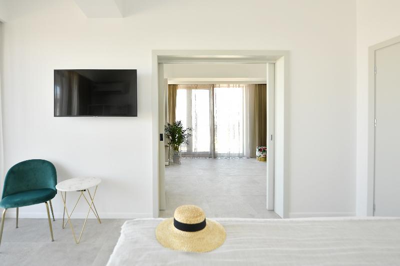 Lemon Cliff Luxury B&B Mamaia Exterior foto